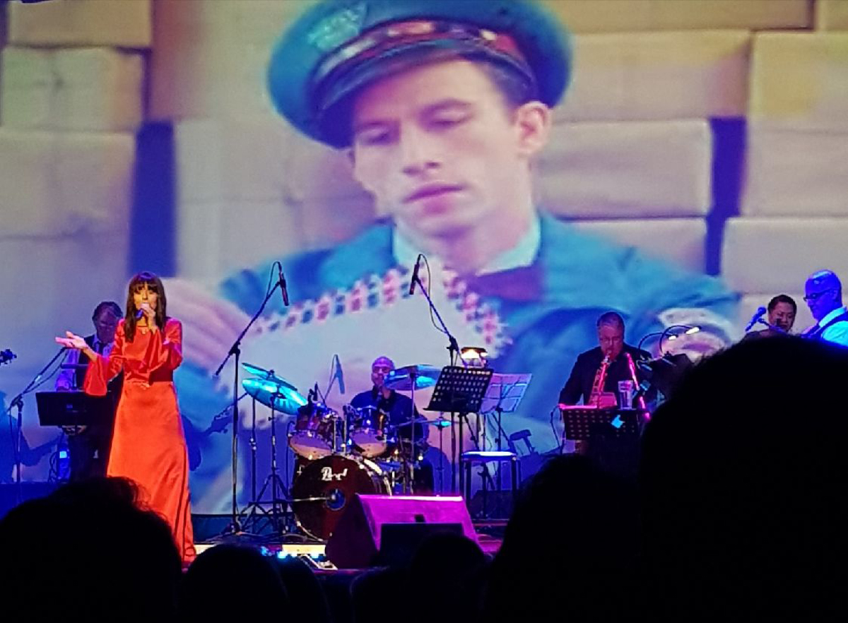 Karen Carpenter Show Narelle Belle